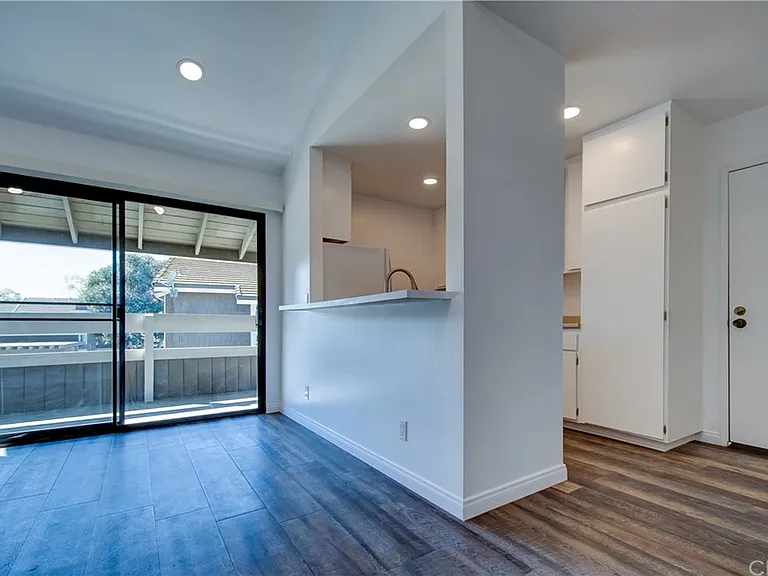 262 Streamwood — Photo 221