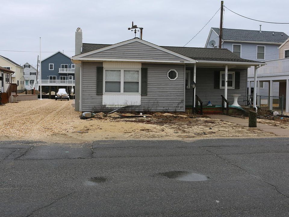 2nd image of 420 Coolidge Ave #A