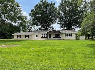 8391 Old Taft Rd, Muskogee, OK 74401