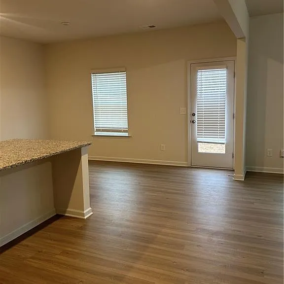 655 Mountaintop Rd SW — Photo 3