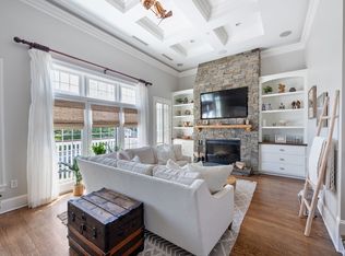 221 Victory Rd UNIT 221, Quincy, MA 02171