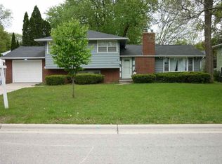 3241 S Clay St, Green Bay, WI 54301