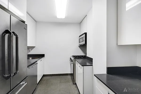 Rented by Anchor Associates | media 4