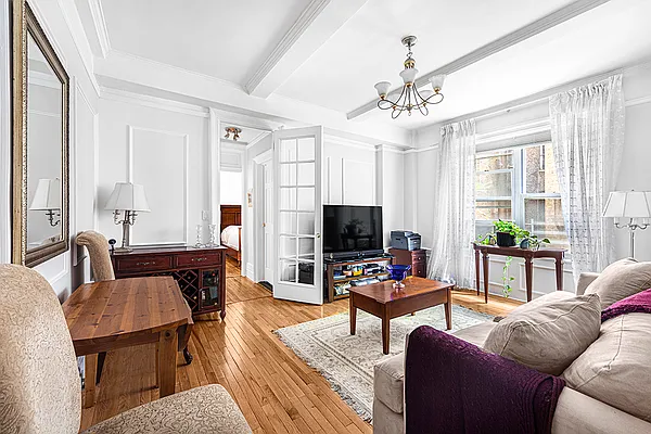 Rented by Compass | media 7