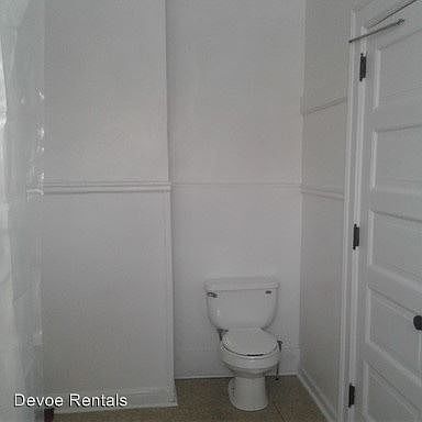 2nd image of 837 S 19th St APT 10