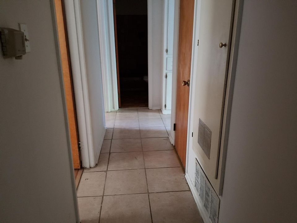 2nd image of 1641 N Yarbrough Ct