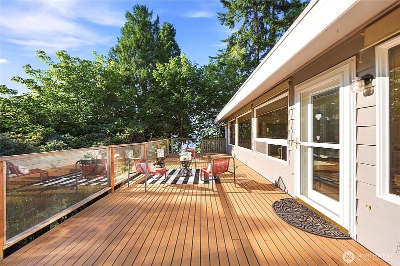 2nd image of 6031 88th Street SW