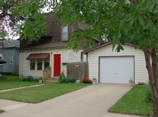 609 E 1st St, Redfield, SD 57469