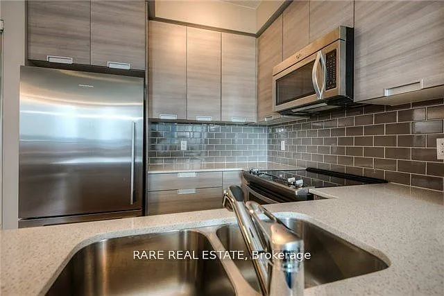 55 Eglinton Ave W #801 — Photo 3