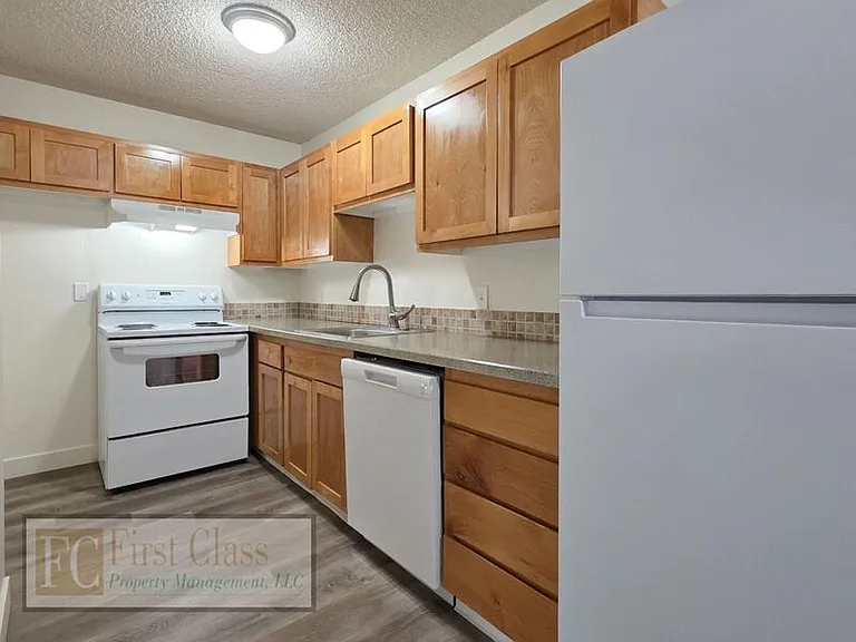 17140 SW Heritage Ct #138 — Photo 7