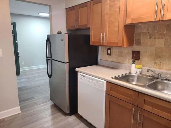3117 Colonial Way APT J