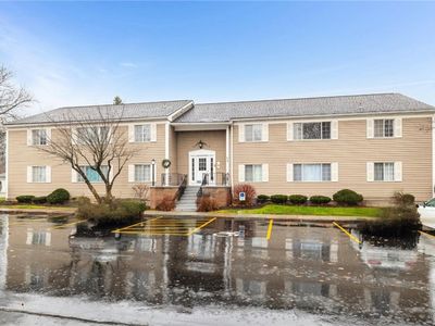 28 Colonial Pkwy APT H, Pittsford, NY, 14534