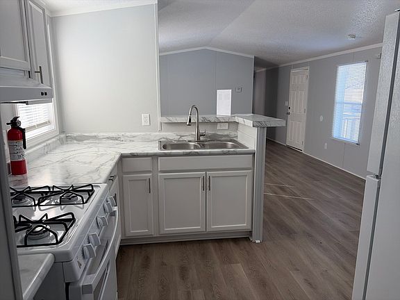 4th image of 3232 S Clifton Ave Lot 517