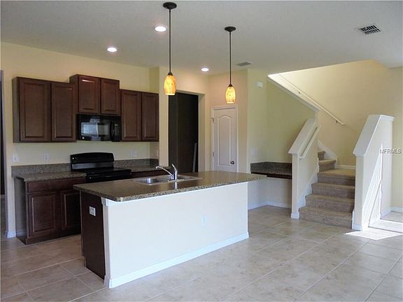 3rd image of 11314 Villas On The Green Dr