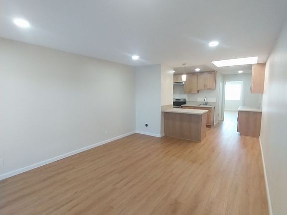 2nd image of 615 Junipero Ave APT 12