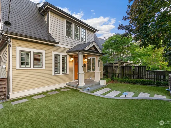 5036 36th Avenue NE, Seattle, WA 98105