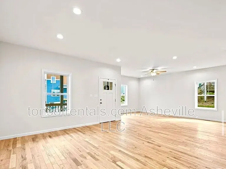 7 Berry Crest Ln — Photo 5