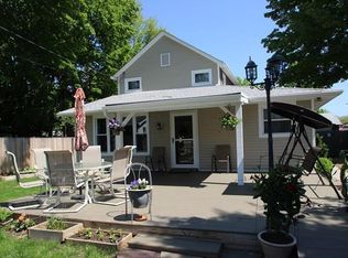 8 Walnut St, Greenwood Lake, NY 10925