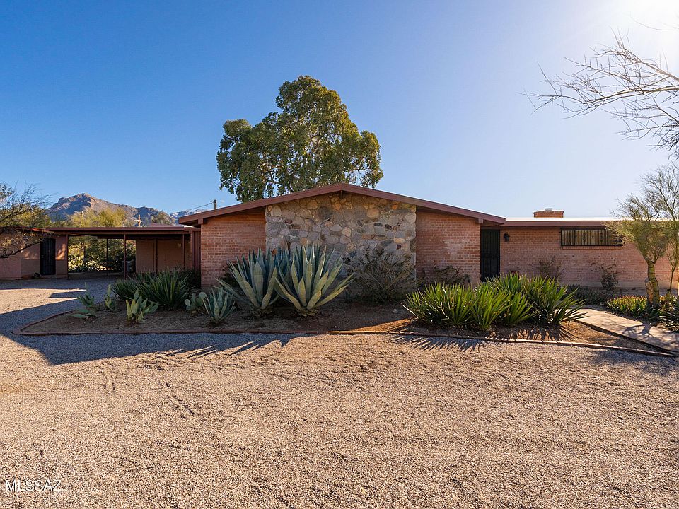 1st image of 7440 N San Lorenzo Dr