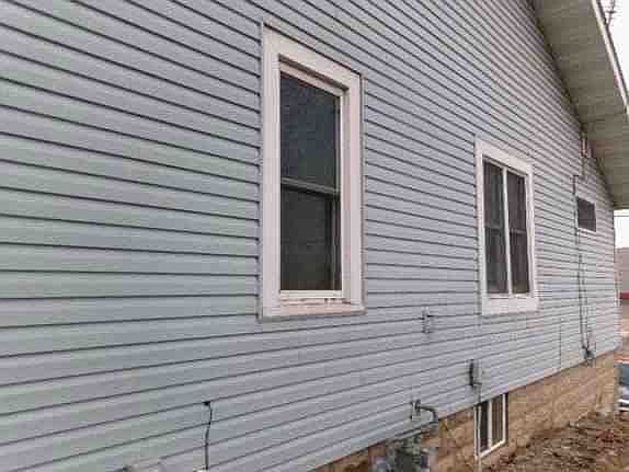 3rd image of 603 E Main St