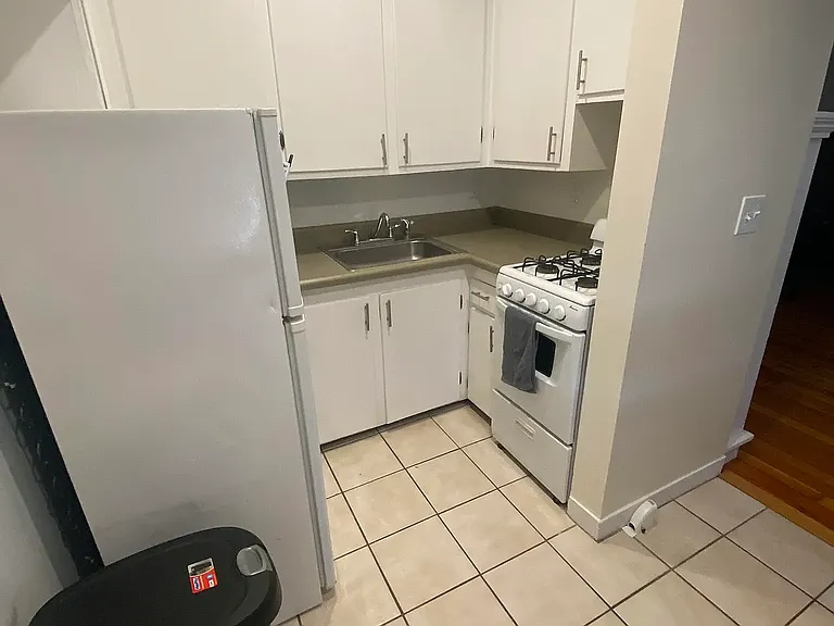 409 Adams St #3 — Photo 6