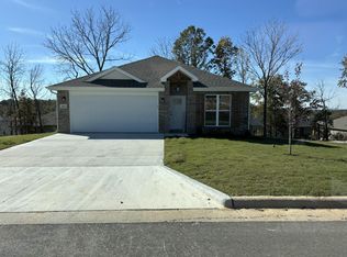 805 S 12th St, Ozark, MO 65721