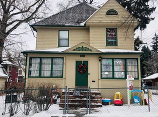 160 Lovell St, Elgin, IL 60120