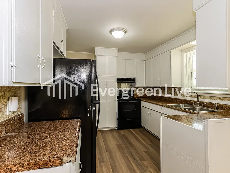3021 Baywood Dr — Photo 6