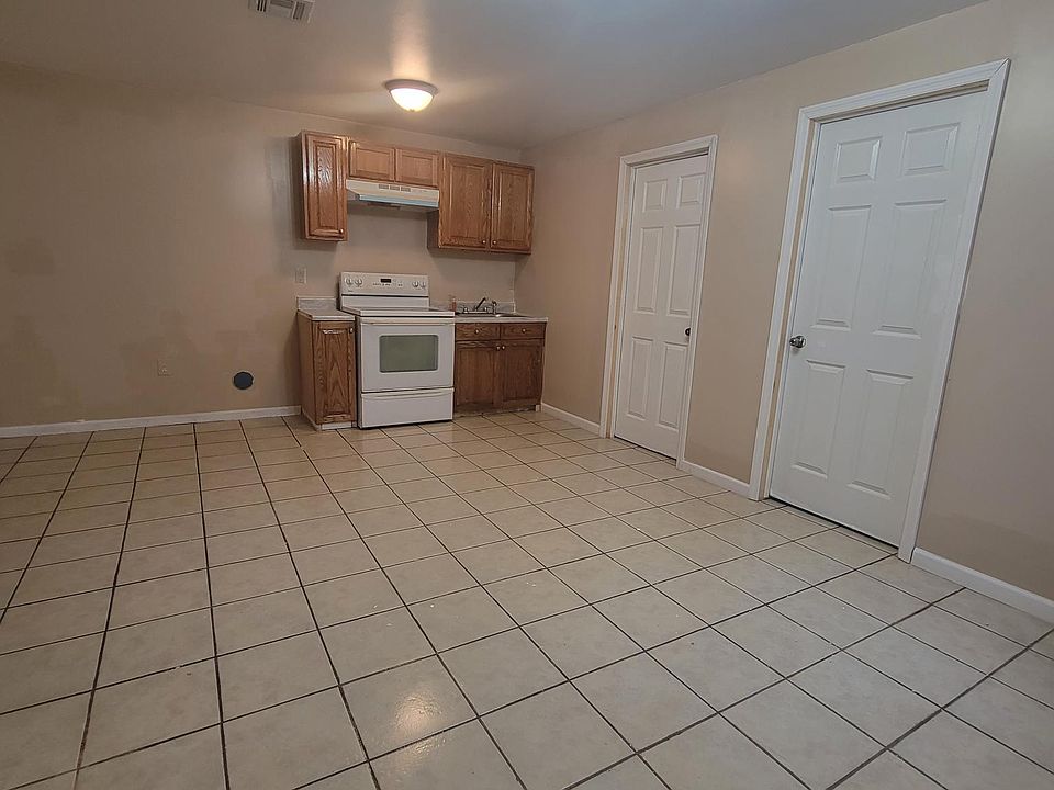 1st image of 182 S 11th St Floor 1