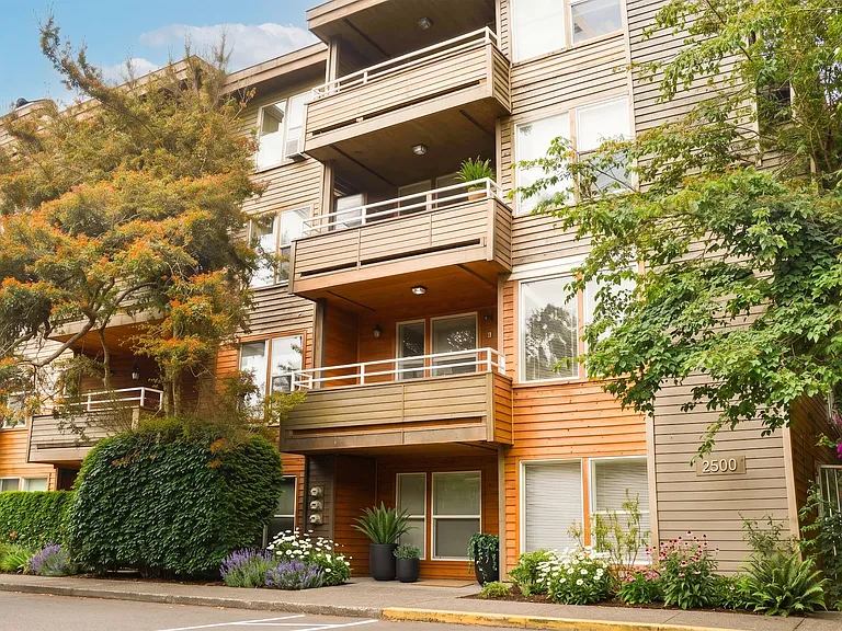 Westwood Court — Photo 14