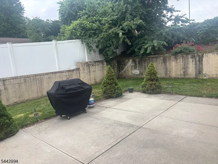 30 Meriline Ave — Photo 14