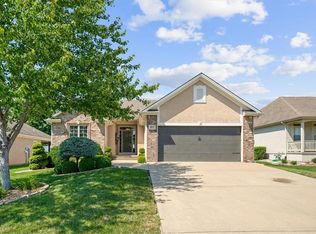 804 NW Cedar Ln, Grain Valley, MO 64029