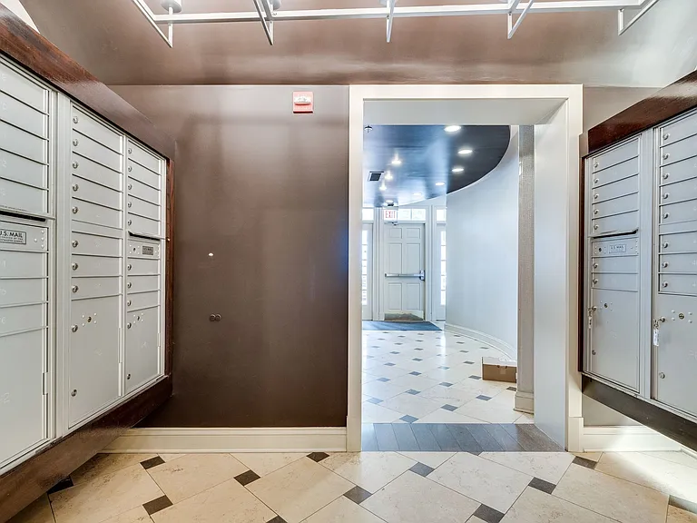 1023 N Royal St #312 — Photo 24