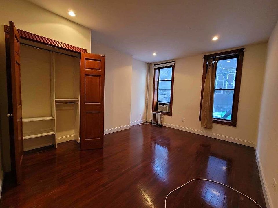 1st image of 26 7th Ave S APT 2D