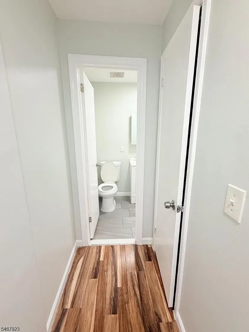 Studio, 1.0 bath, $1,500 — Photo 4