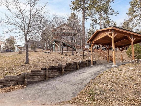 4th image of 1179 Ridge Rd