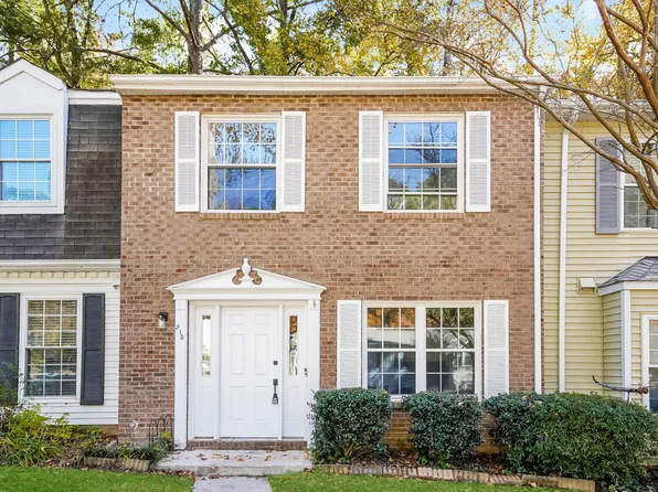 213 Rosebrooks Dr, Cary, NC 27513
