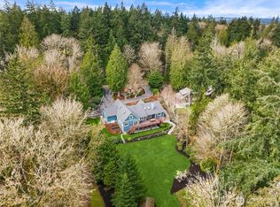 9969 NE Knight Rd, Bainbridge Island, WA 98110