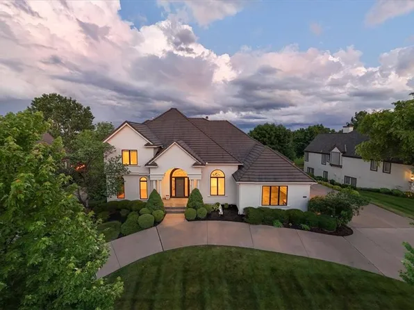 14005 Dearborn St, Overland Park, KS 66223