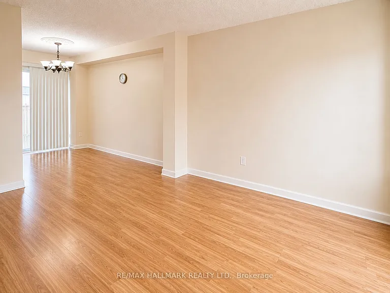 740 Kennedy Rd #31 — Photo 5