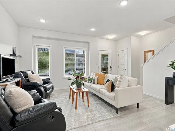225 Westfield Road, Saskatoon, SK S7V 0T5