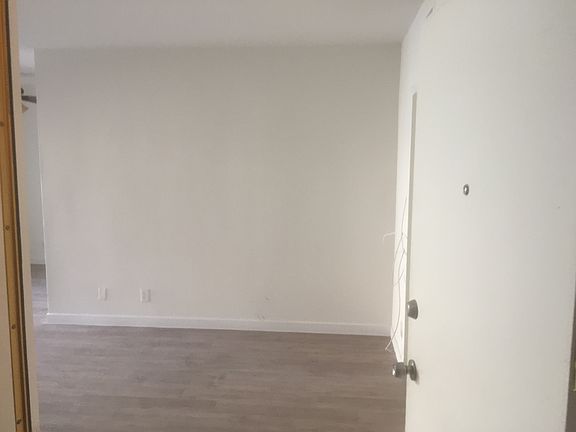 2nd image of 825 Walnut St APT 7