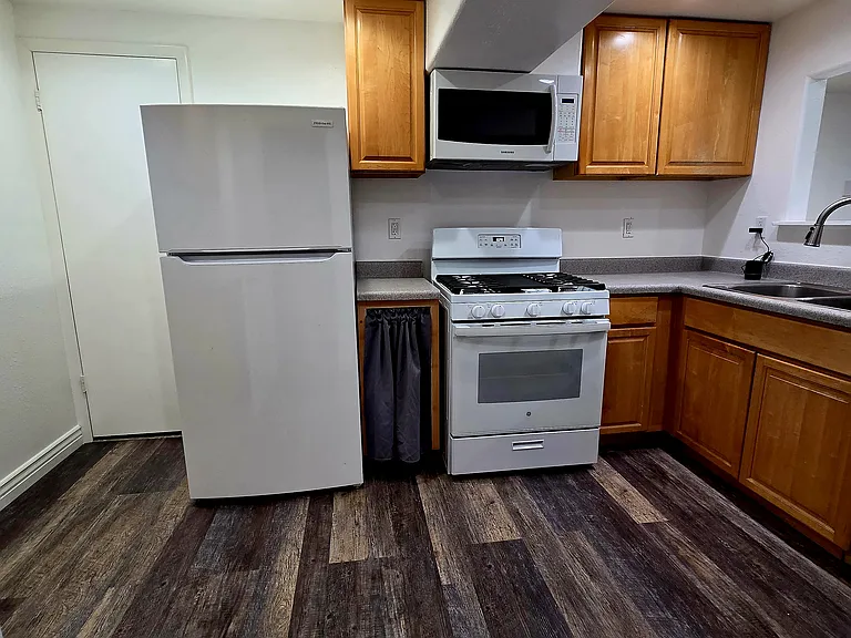 2631 W Sharron Dr — Photo 11