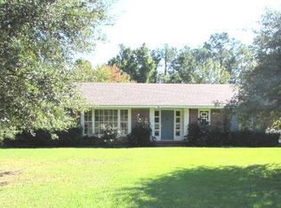 1402 Broad St, Columbia, MS 39429