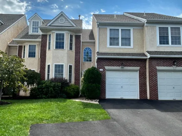 104 Durham Ct, Maple Glen, PA 19002