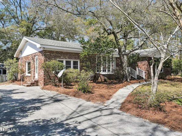 811 Memory Lane, Southport, NC 28461