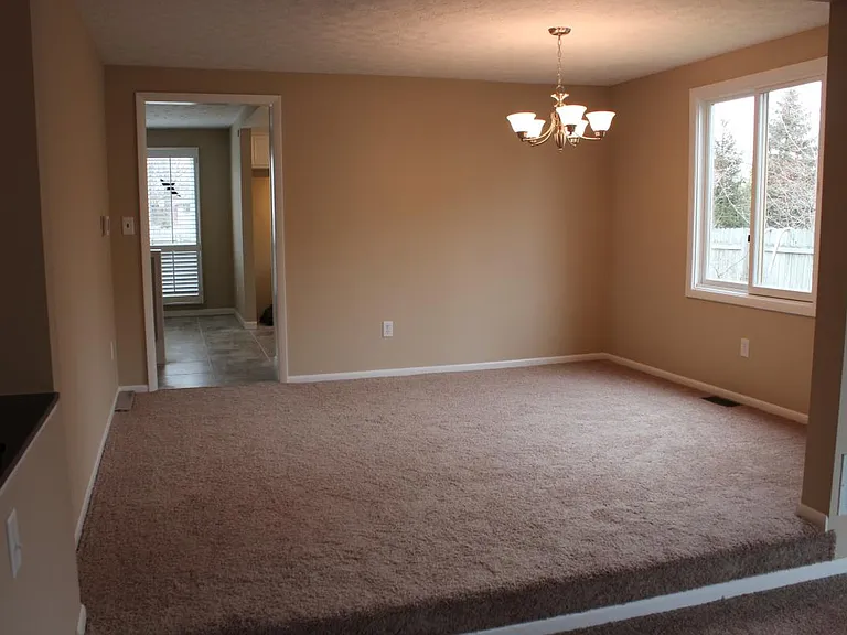 7690 Old Foxe Ct — Photo 8