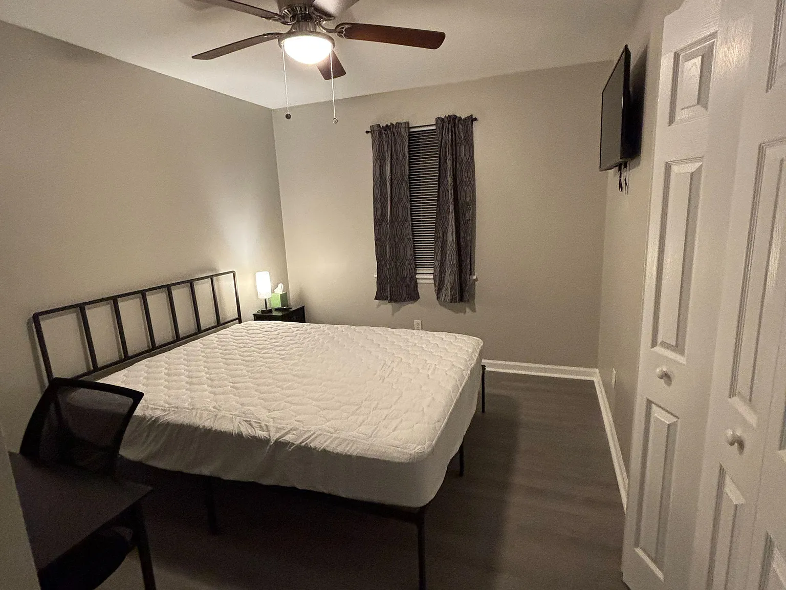4 bed, 2.0 bath, 1500 sqft, $888 — Photo 2