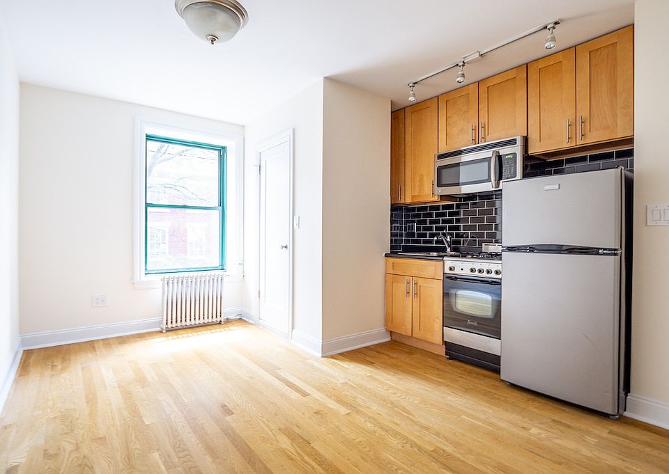 1st image of 83 Macdougal St APT 12