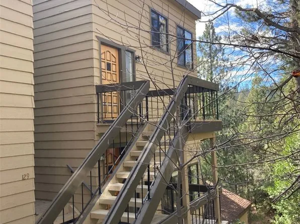 27657 Peninsula Dr, Lake Arrowhead, CA 92352